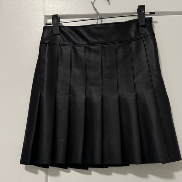 Abercrombie & Fitch Black Mini Skirt - Picture 1 of 3